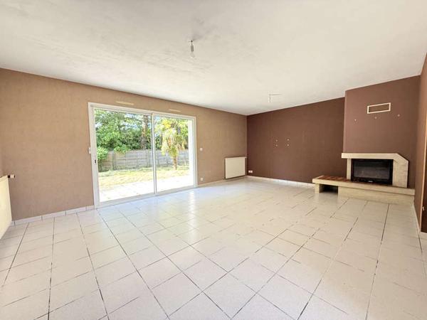 MONTAIGU-VENDEE / Vente Maison 6 Pièces 126 m²
