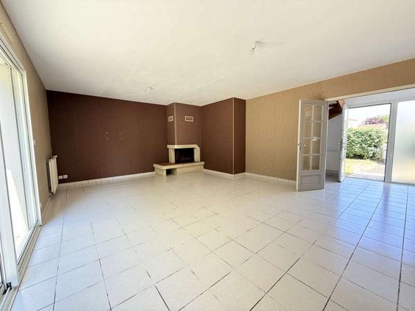 MONTAIGU-VENDEE / Vente Maison 6 Pièces 126 m²