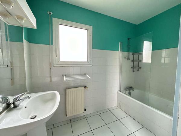 MONTAIGU-VENDEE / Vente Maison 6 Pièces 126 m²