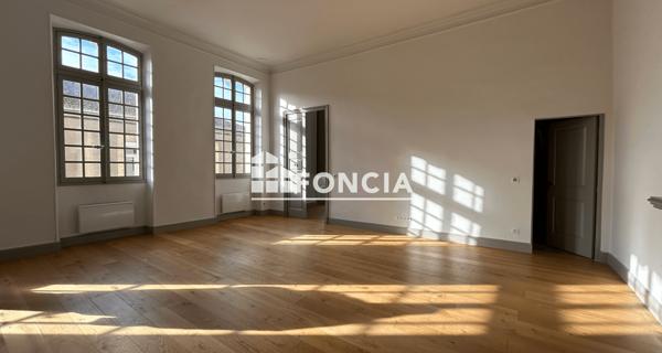 Location Appartement 3 pièces 74.99 m² - Cavaillon 84300