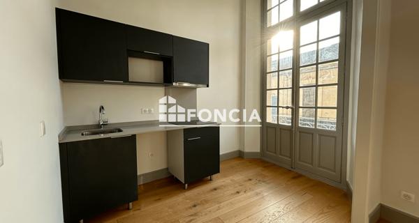 Location Appartement 3 pièces 74.99 m² - Cavaillon 84300