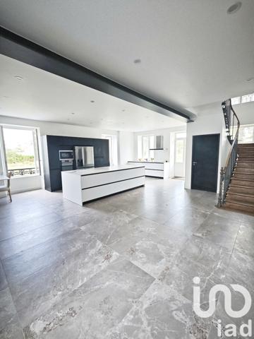 Maison à vendre 6 pièces 215 m² Champs-sur-Yonne