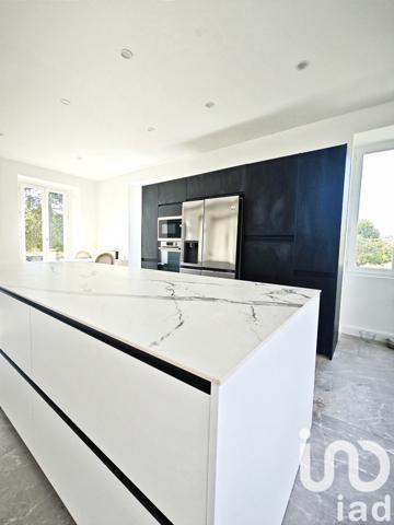 Maison à vendre 6 pièces 215 m² Champs-sur-Yonne