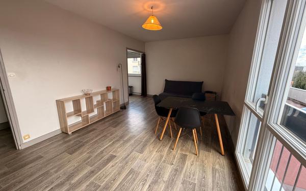 Appartement à vendre    1 pièce •  Limoges
