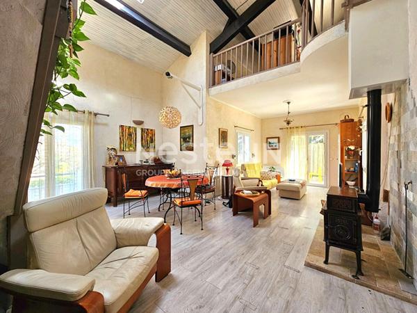 Maison La Moutonne 5 pièces - 183 m² -secteur calme et recherché, Piscine, Garage.