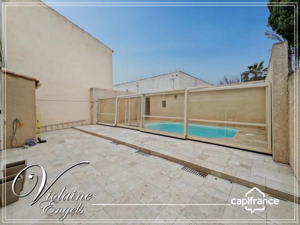 Maison avec piscine couverte et garage – Narbonne secteur résidentiel