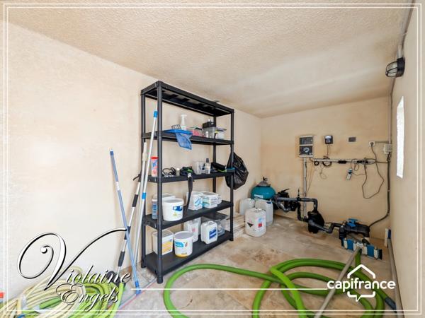 Maison avec piscine couverte et garage – Narbonne secteur résidentiel