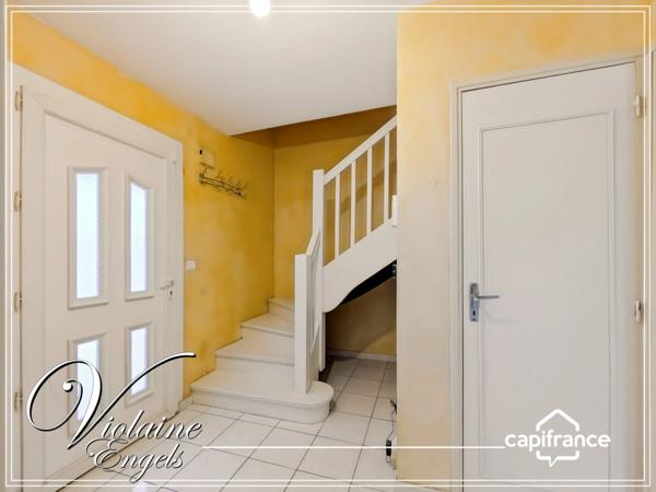 Maison avec piscine couverte et garage – Narbonne secteur résidentiel