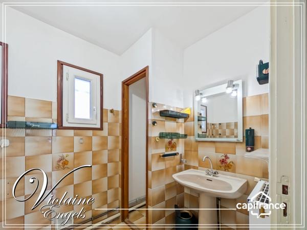 Maison avec piscine couverte et garage – Narbonne secteur résidentiel