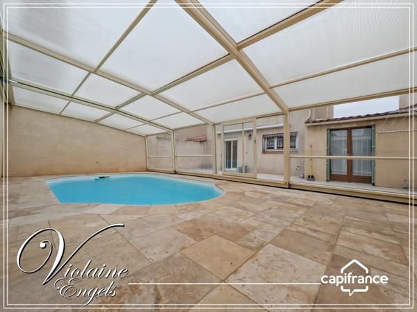 Maison avec piscine couverte et garage – Narbonne secteur résidentiel