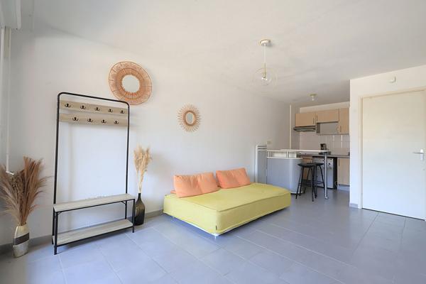 Appartement de type 2 à Castelnau Le Lez avec terrasse et parking