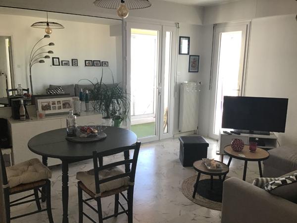 Appartement Les Sables D Olonne 2 pièce(s) 38.27 m2 A LOUER EN MEUBLE OU VIDE A L ANNEE