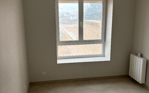 Appartement à louer    3 pièces • 66,38 m2 Bourg-en-Bresse