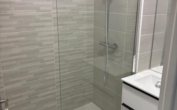 Appartement à louer    3 pièces • 66,38 m2 Bourg-en-Bresse