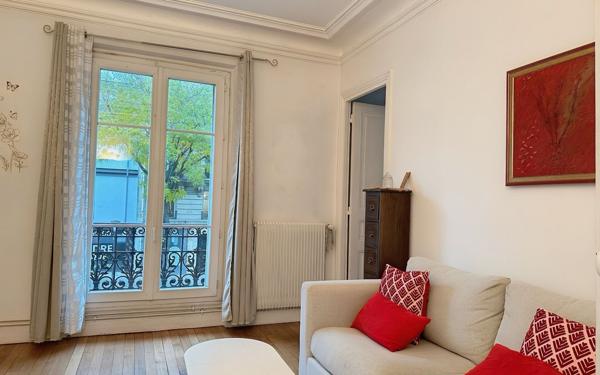 Appartement à louer    3 pièces • 52,31 m2 Paris 16