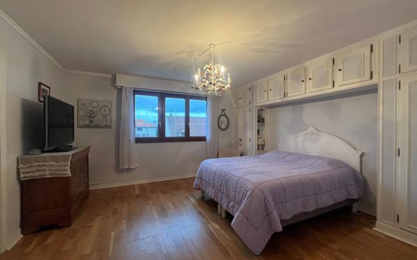 Maison à vendre    5 pièces •  Ormesson-sur-Marne