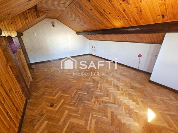 Petite maison cosy avec petit extérieur