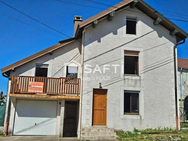 Petite maison cosy avec petit extérieur