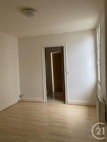 Appartement à vendre  2 pièces - 27,93 m2 FONTAINEBLEAU - 77