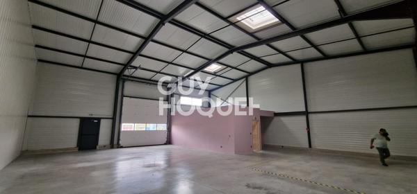 HALL/ENTREPOTS/MURS