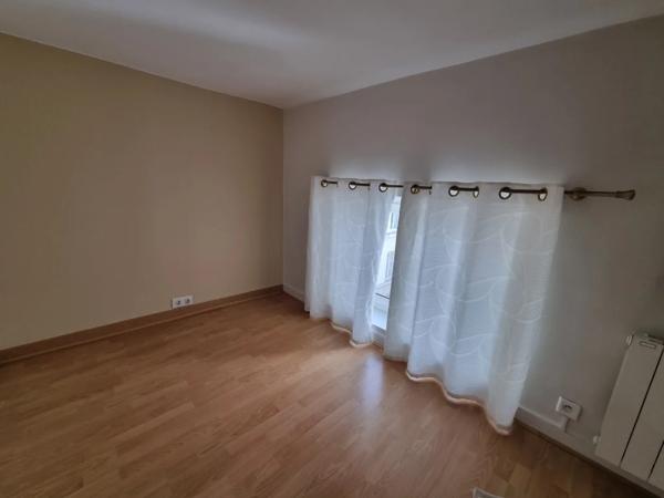 APPARTEMENT T3 A LOUER - LYON 2EME ARRONDISSEMENT Bellecour-Sala 65.03 m 2 1 250 € charges comprises par mois