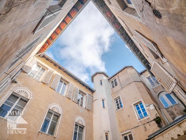 Appartement Bourg En Bresse 9 pièce(s) 224 m2