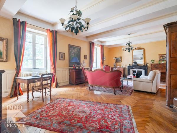 Appartement Bourg En Bresse 9 pièce(s) 224 m2