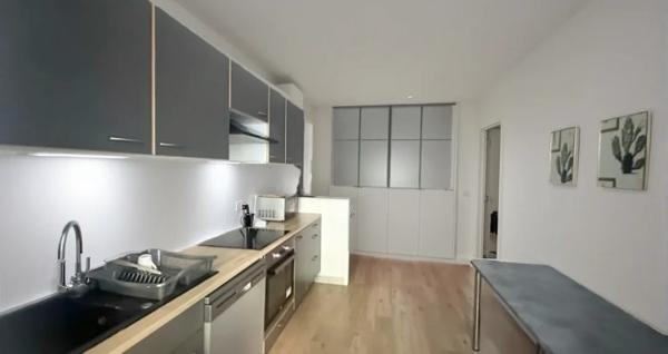 ECULLY CENTRE: T2 PARFAIT ETAT DANS IMMEUBLE DE STANDING