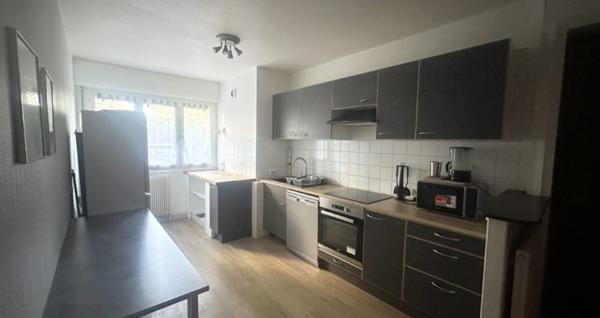 ECULLY CENTRE: T2 PARFAIT ETAT DANS IMMEUBLE DE STANDING