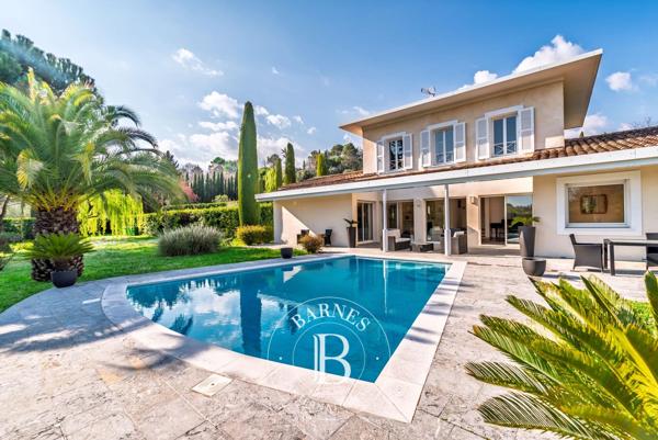 Valbonne, Villa 5 Chambres -  250 m² à vendre