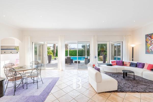 Valbonne, Villa 5 Chambres -  250 m² à vendre