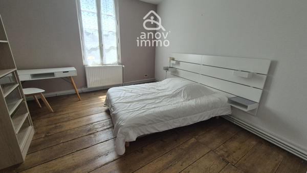 Maison
                                                                                                                                                                                                                                                                                                                        6 pièce(s)                                                                                                                                                                                                          4 chambre(s)                                                                                                                                                                                                          131  m²