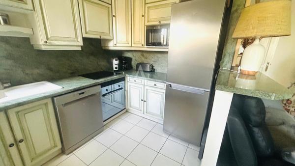 Appartement 3 pièces en rez-de-jardin avec loggia et jardin privatif