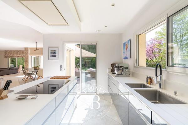 La Celle-Saint-Cloud, Maison 4 Chambres -  320 m² à vendre