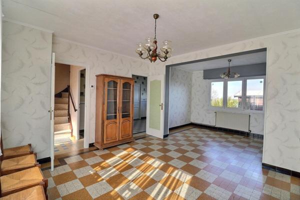 Maison GMF semi-mitoyenne, 3 chambres, stationnement, garage, terrasse, jardin clos, dans un environnement de qualité !