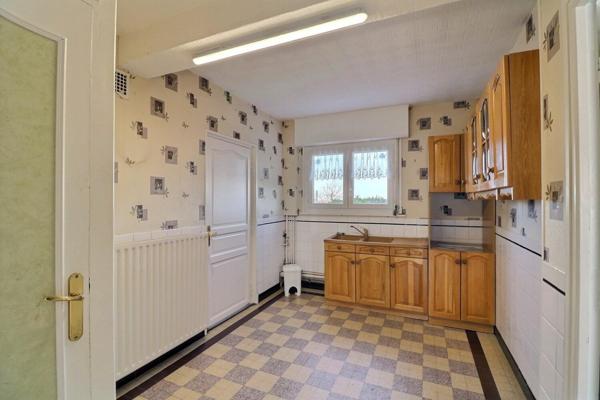 Maison GMF semi-mitoyenne, 3 chambres, stationnement, garage, terrasse, jardin clos, dans un environnement de qualité !