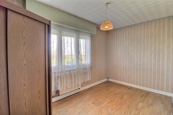 Maison GMF semi-mitoyenne, 3 chambres, stationnement, garage, terrasse, jardin clos, dans un environnement de qualité !