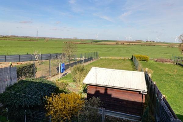 Maison GMF semi-mitoyenne, 3 chambres, stationnement, garage, terrasse, jardin clos, dans un environnement de qualité !