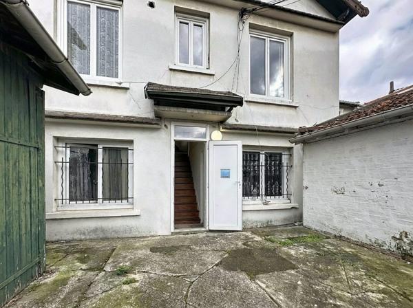 Maison organisée en 5 logements – 5 min métro L13 – Vendue libre