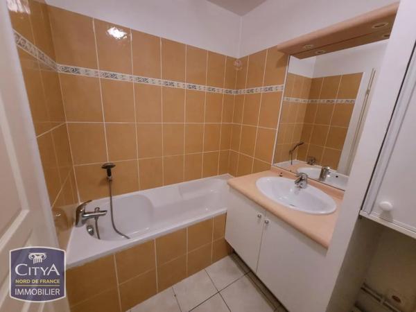 Appartement à louer 2 pièces 50.96m² Douai (59500)