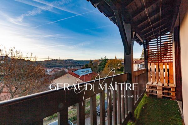 Apt 3 chambres, séjour avec cheminée, balcon vue viaduc, garage