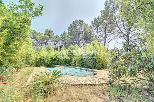 Exclusivité A VENDRE ! Maison de 92 m2 de plain pied + 10m² de dépendance + piscine le tout sur un terrain de 2 hectares!!