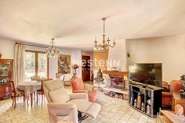 Exclusivité A VENDRE ! Maison de 92 m2 de plain pied + 10m² de dépendance + piscine le tout sur un terrain de 2 hectares!!