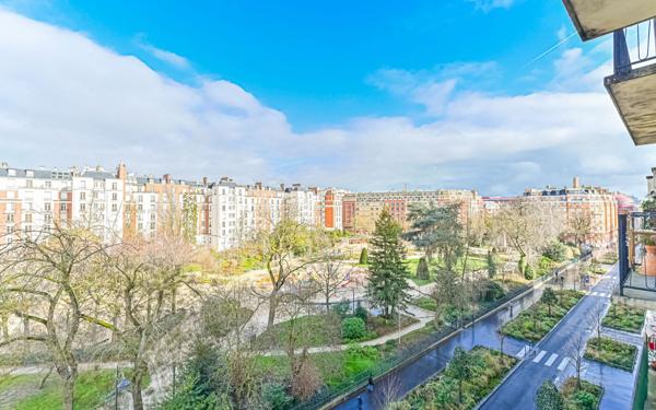 Appartement à vendre    4 pièces • 81,30 m2 Paris 20