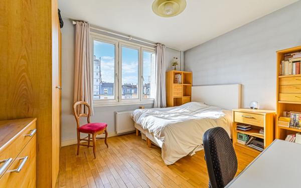 Appartement à vendre    4 pièces • 81,30 m2 Paris 20