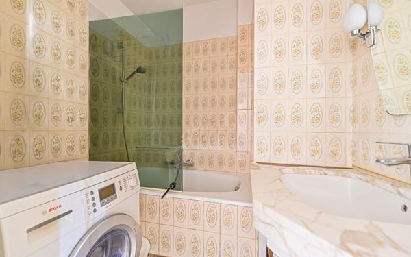 Appartement à vendre    4 pièces • 81,30 m2 Paris 20