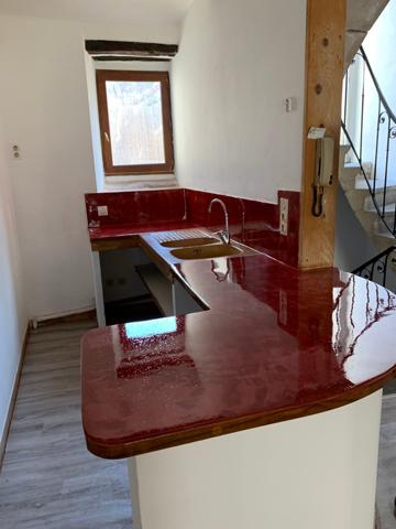 appartement rénové 3 chambres avec terrasse