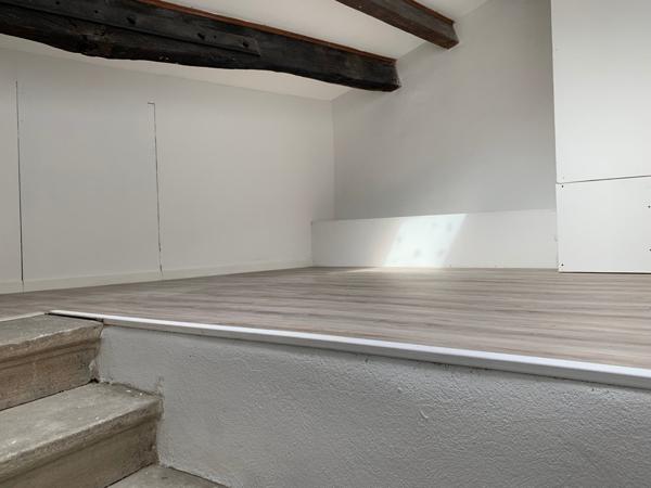 appartement rénové 3 chambres avec terrasse