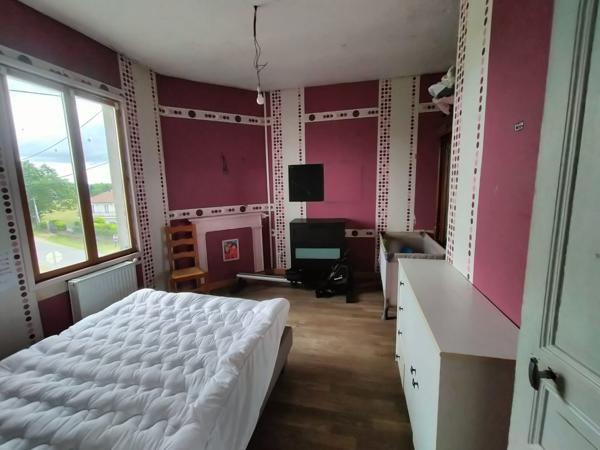 À vendre - Maison, 9 pièces située à Château-la-Vallière (37330)