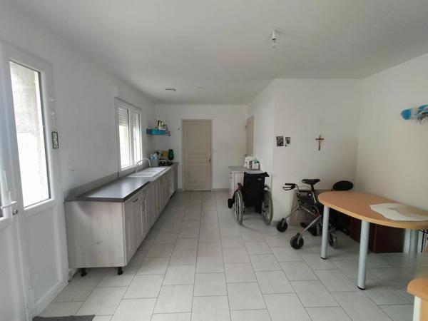 À vendre - Maison, 9 pièces située à Château-la-Vallière (37330)